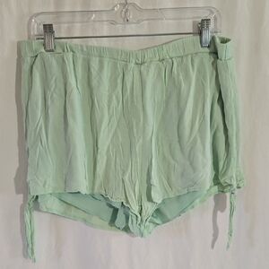Derek Heart Green Shorts with Elastic Waistband